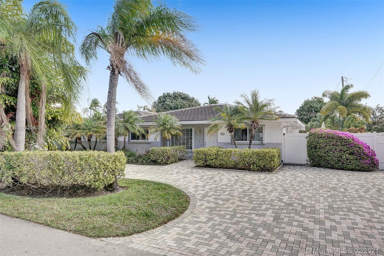 See details / 3275 sq. ft. $ 2021-02-01 0 Photo