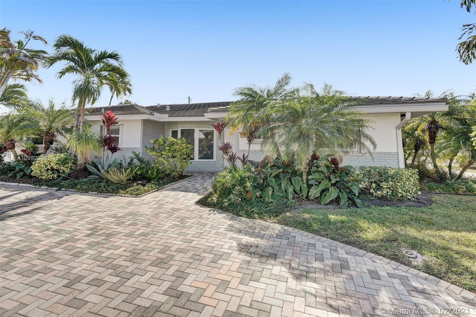 See details / 3275 sq. ft. $ 2021-02-01 0 Photo