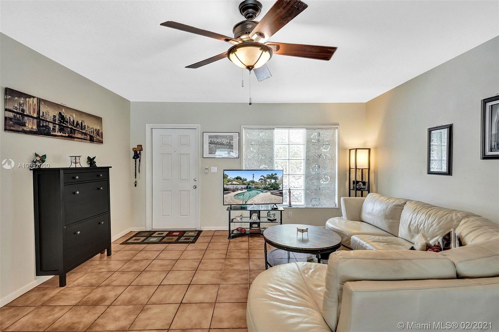 See details / 3275 sq. ft. $ 2021-02-01 0 Photo
