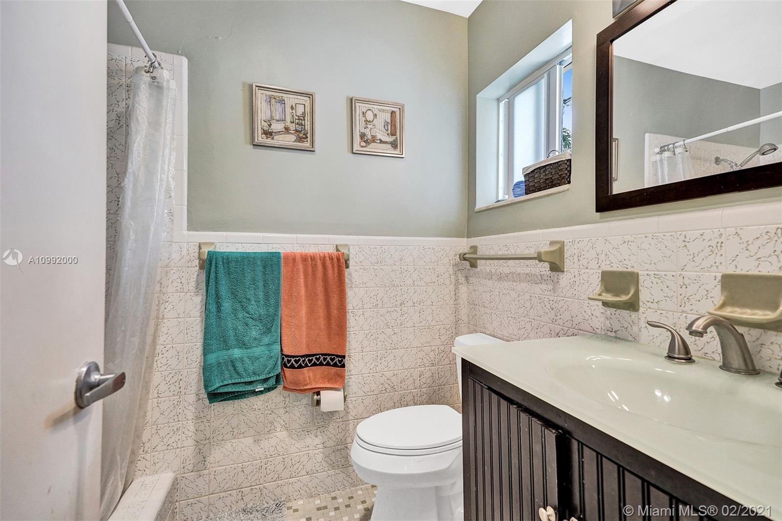 See details / 3275 sq. ft. $ 2021-02-01 0 Photo