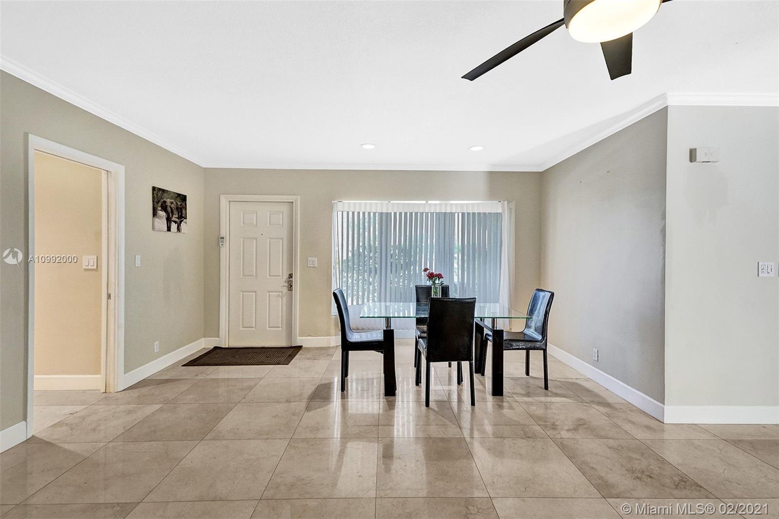 See details / 3275 sq. ft. $ 2021-02-01 0 Photo