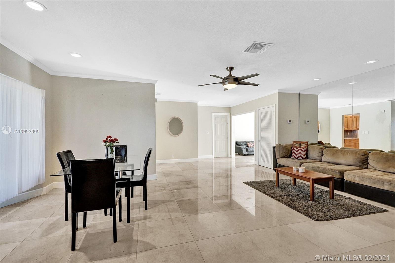 See details / 3275 sq. ft. $ 2021-02-01 0 Photo