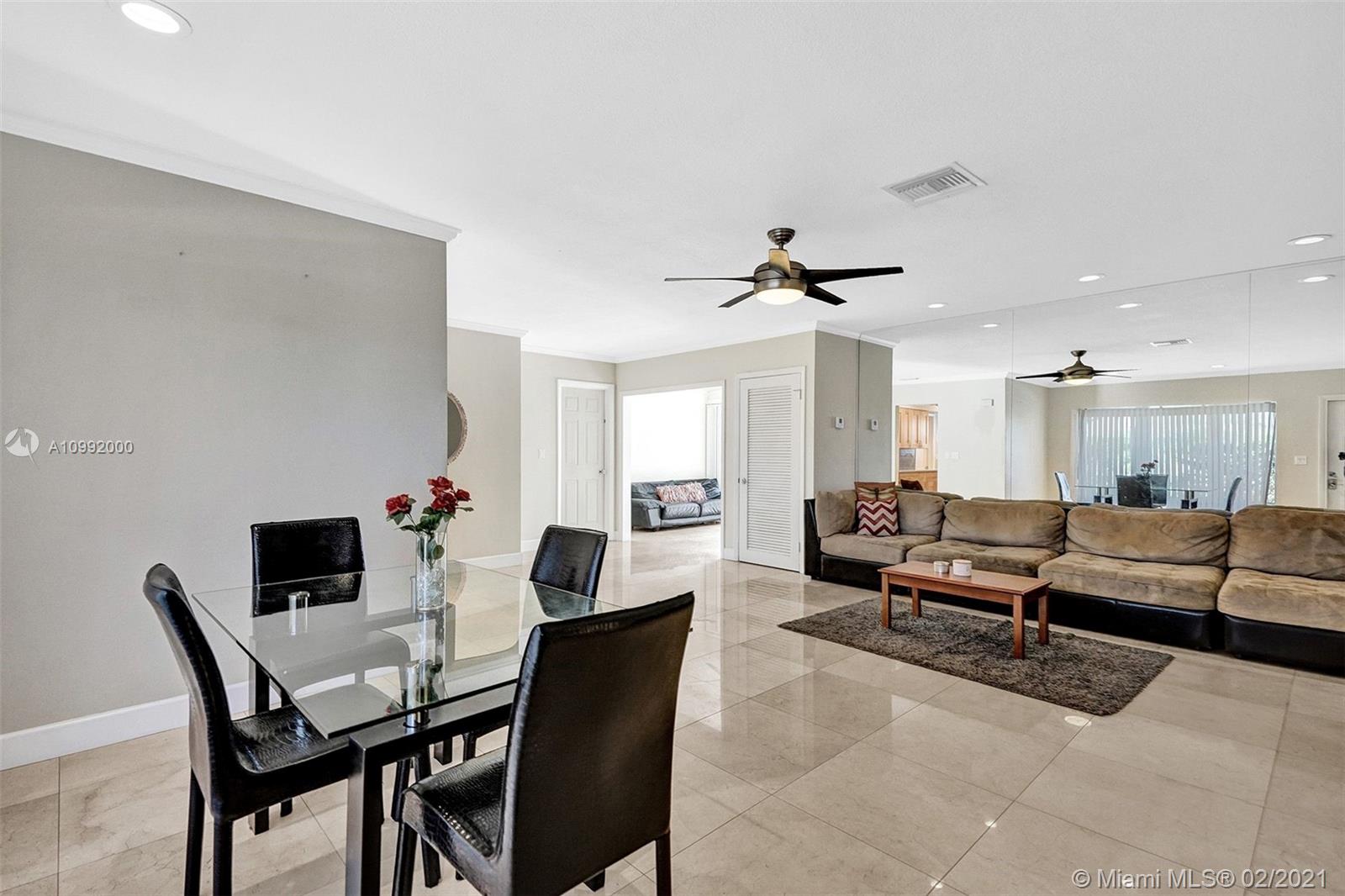 See details / 3275 sq. ft. $ 2021-02-01 0 Photo