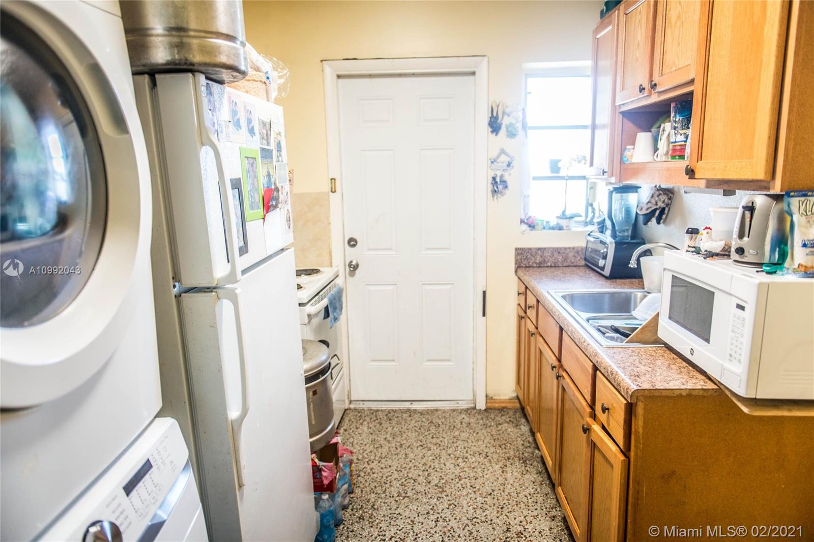 See details / 1150 sq. ft. $ 2021-02-01 0 Photo