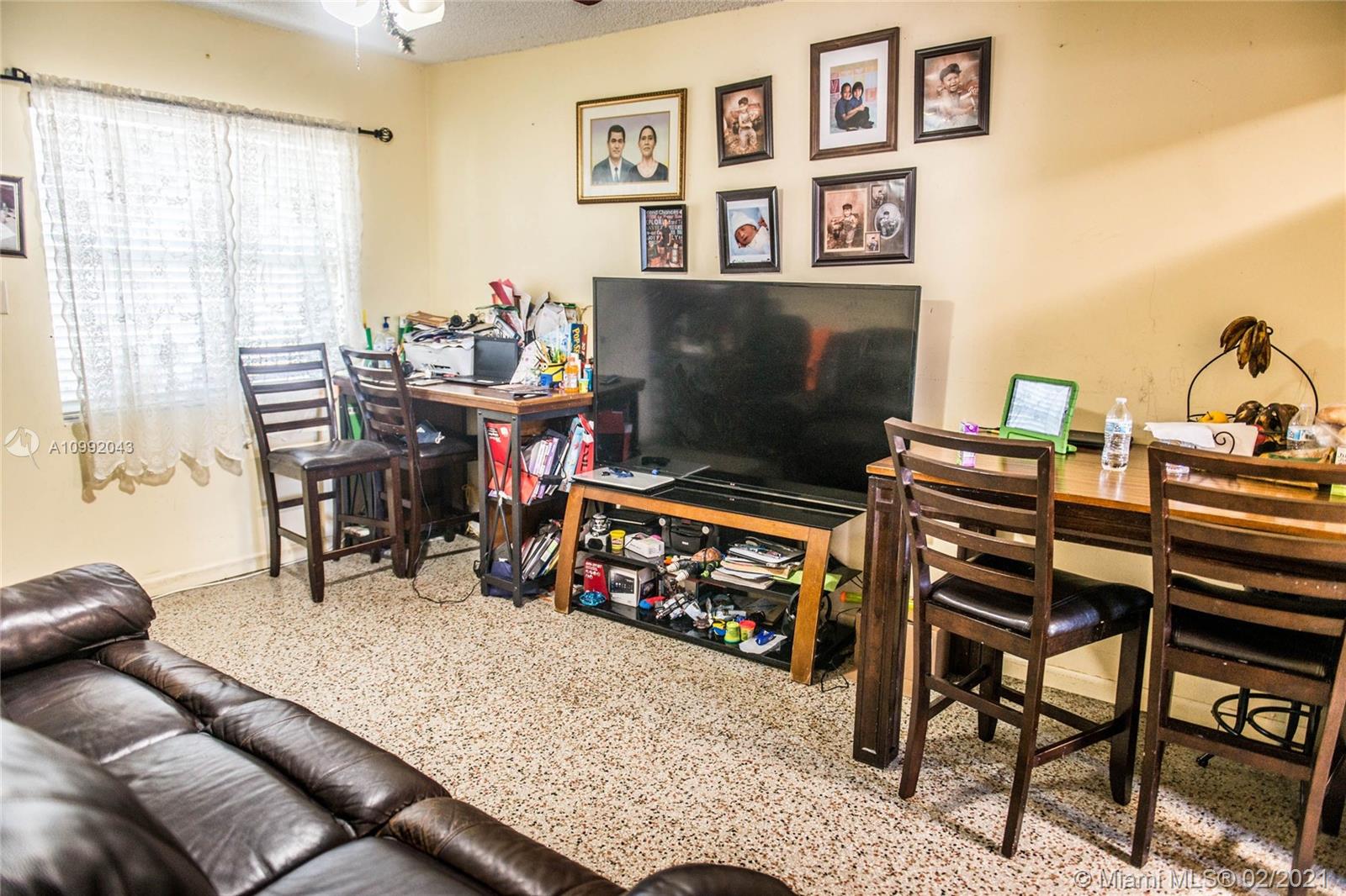 See details / 1150 sq. ft. $ 2021-02-01 0 Photo