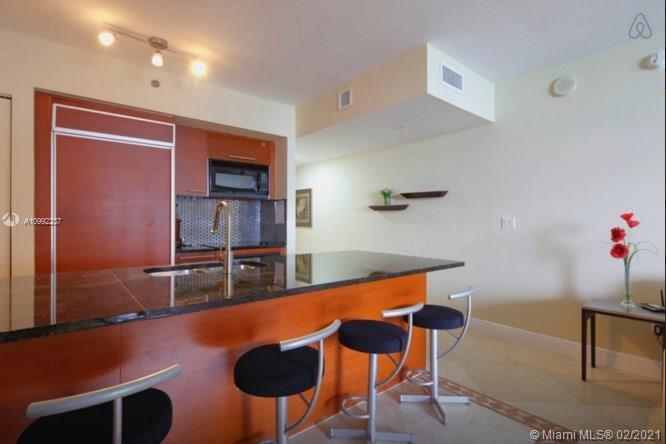 Ver detalles 2212 1 / 1 844 sq. ft. $ 2021-03-03 0 foto