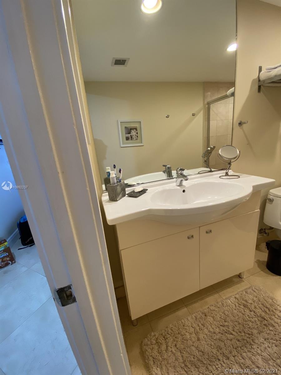 Ver detalles 2212 1 / 1 844 sq. ft. $ 2021-03-03 0 foto