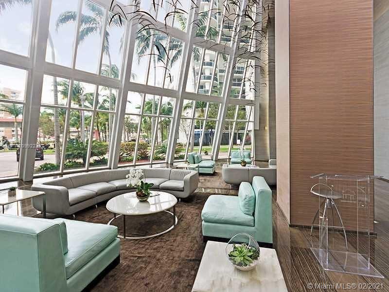 Ver detalles 2212 1 / 1 844 sq. ft. $ 2021-03-03 0 foto