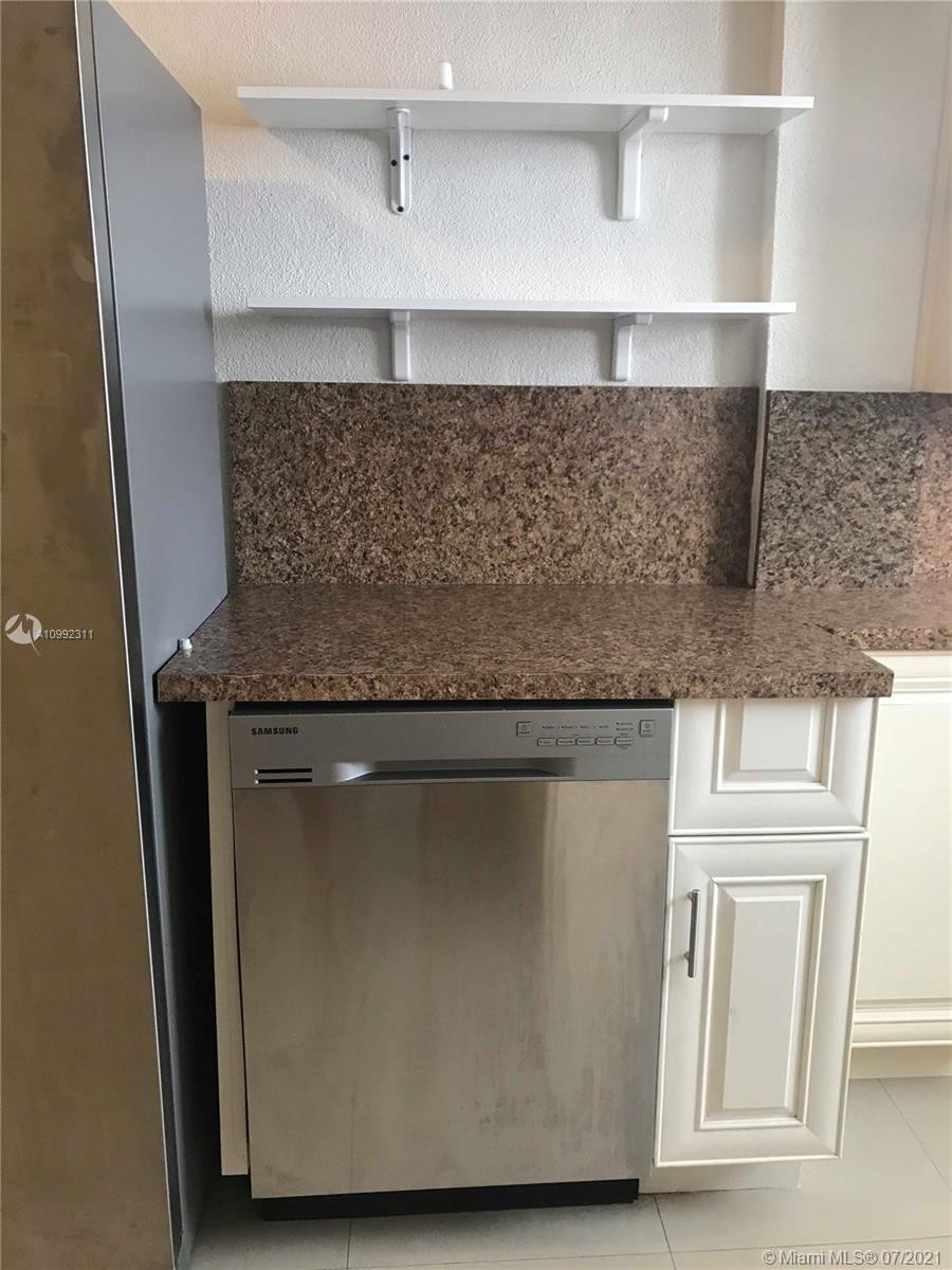 See details / 2458 sq. ft. $ 2021-02-01 0 Photo