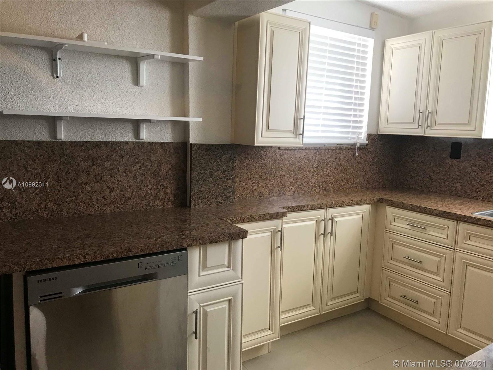 See details / 2458 sq. ft. $ 2021-02-01 0 Photo