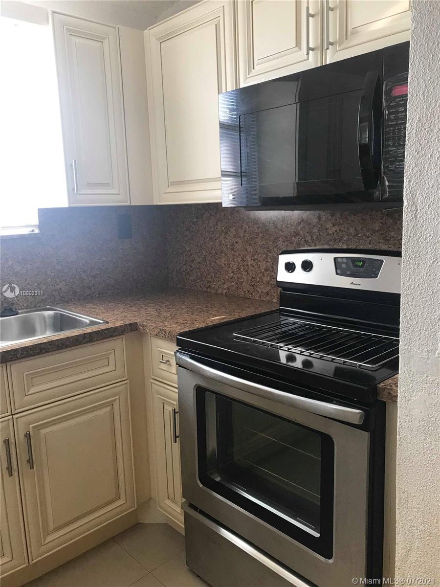 See details / 2458 sq. ft. $ 2021-03-31 0 Photo