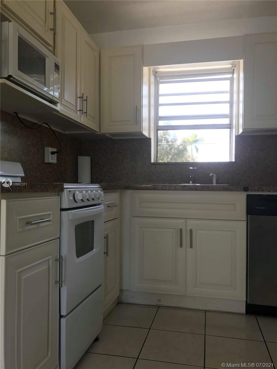 See details / 2458 sq. ft. $ 2021-03-31 0 Photo