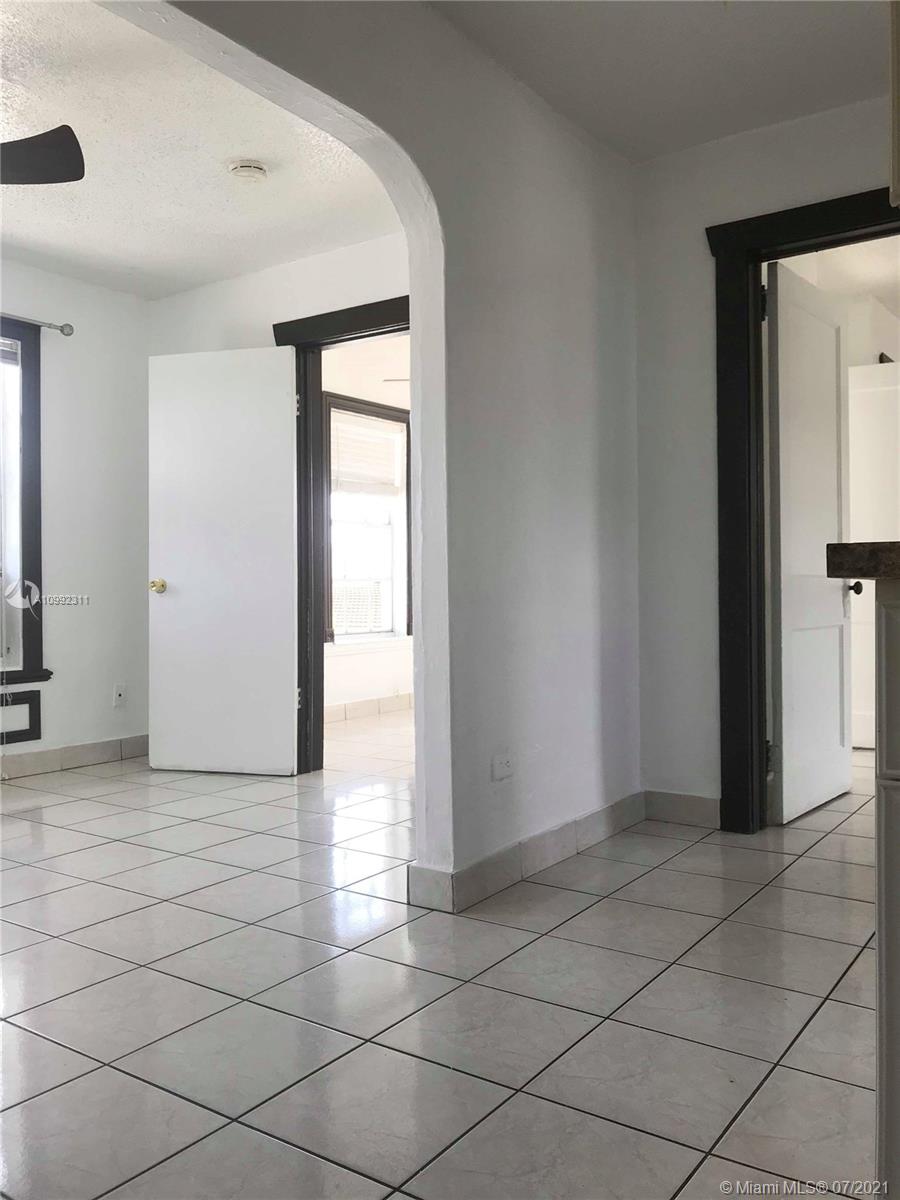 See details / 2458 sq. ft. $ 2021-03-31 0 Photo