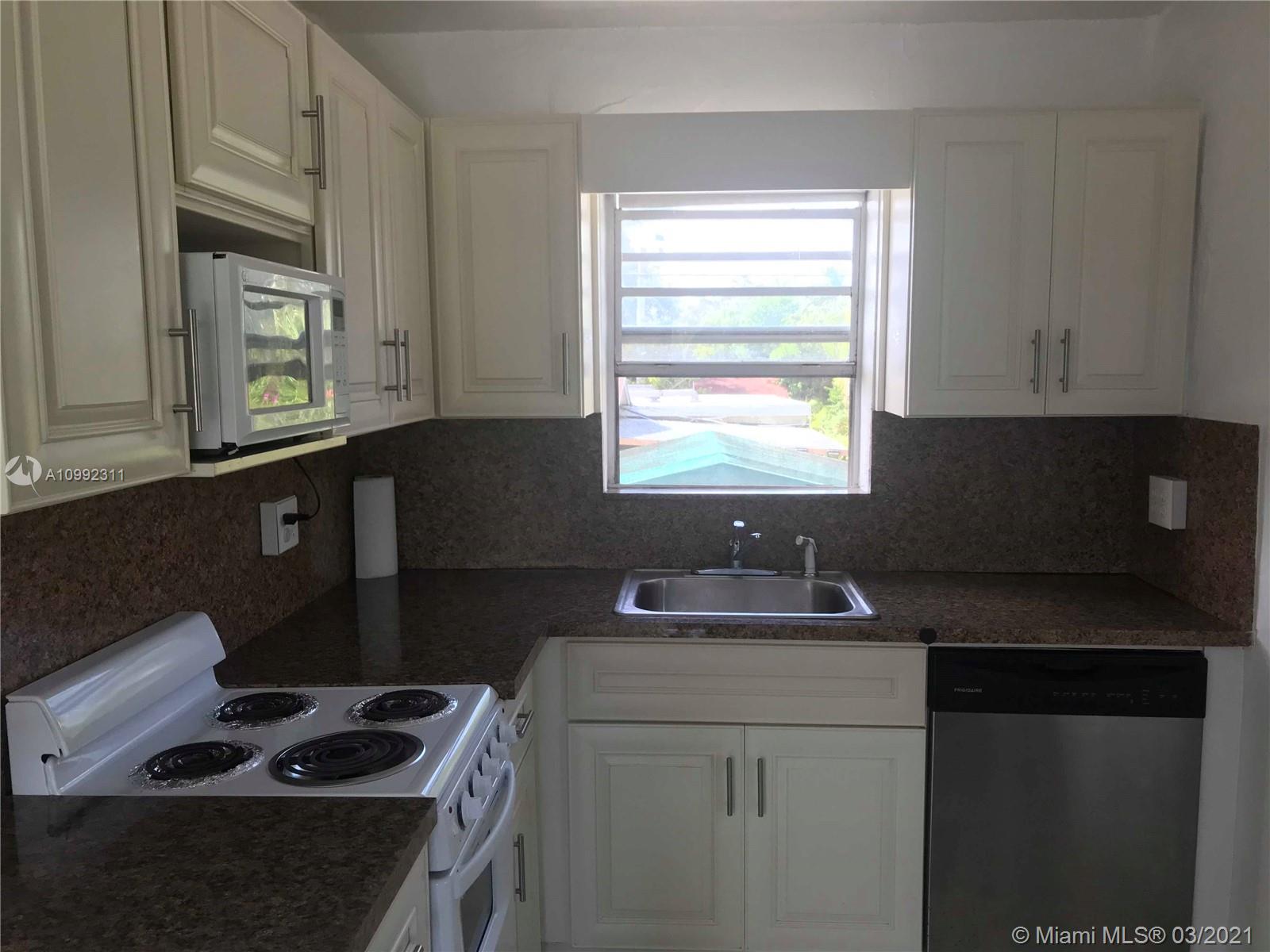See details / 2458 sq. ft. $ 2021-03-31 0 Photo