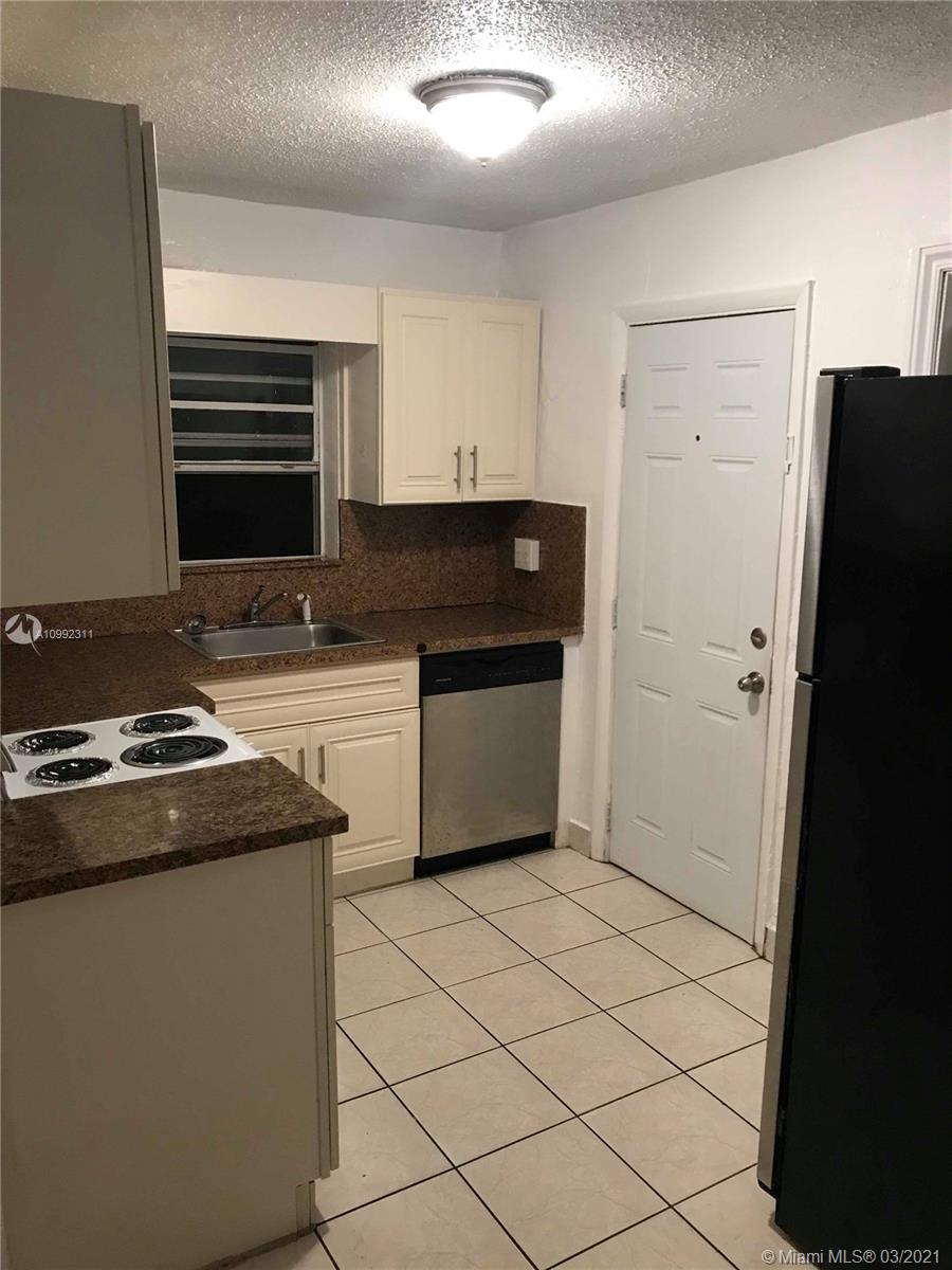 See details / 2458 sq. ft. $ 2021-03-31 0 Photo