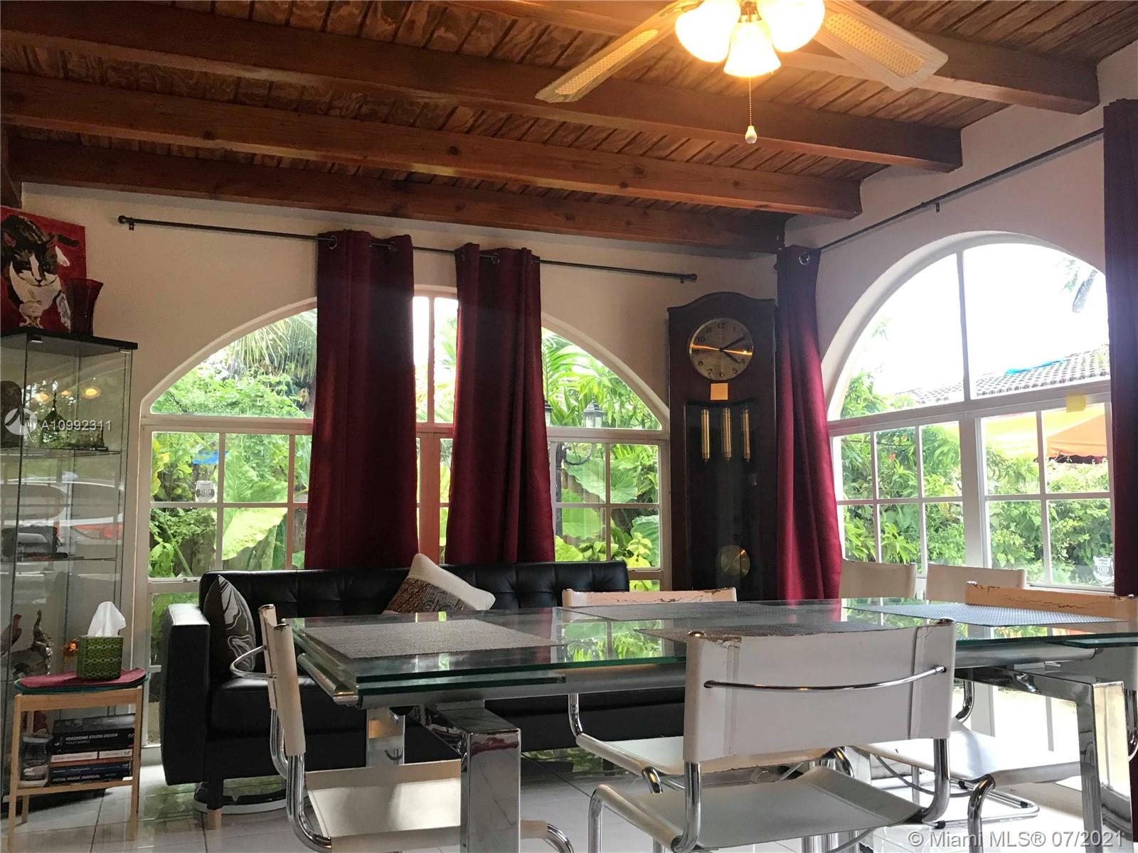 See details / 2458 sq. ft. $ 2021-02-01 0 Photo