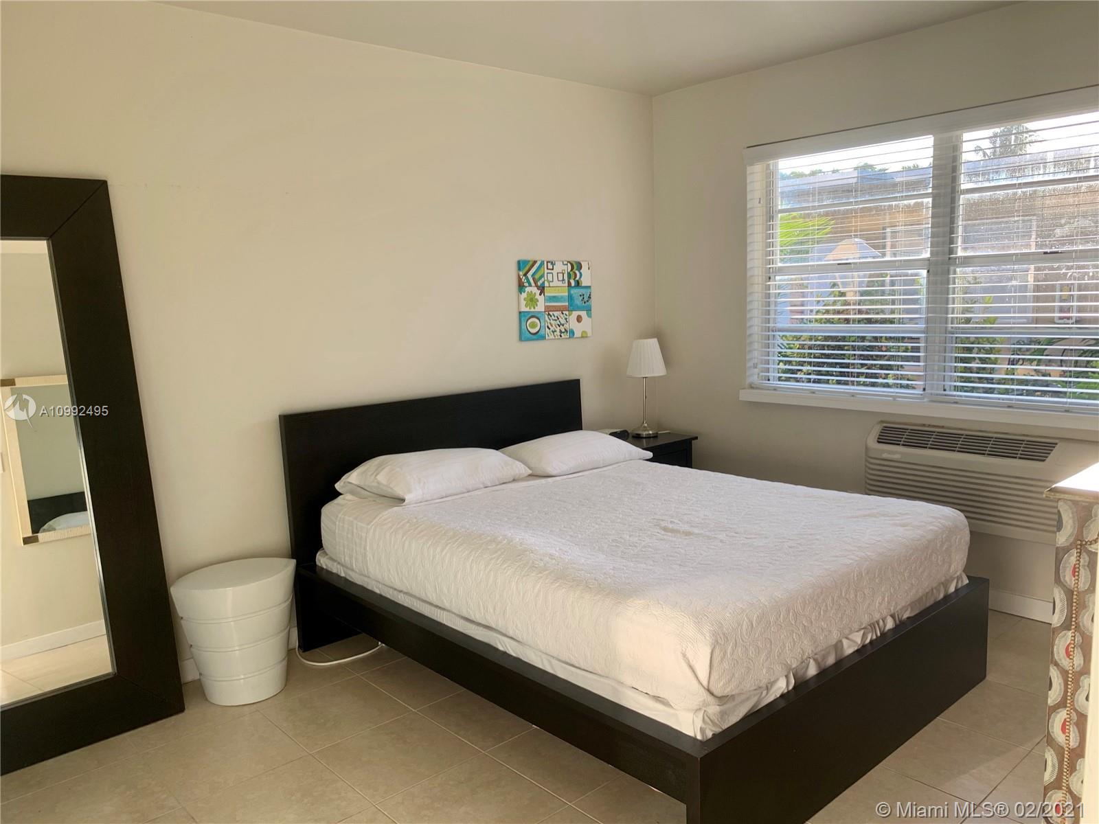 See details / 6960 sq. ft. $ 2021-02-01 0 Photo