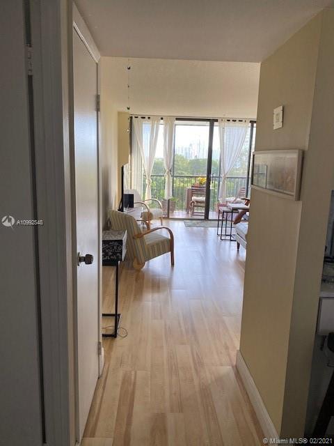 Photo of 3475 Country Club Dr #604, Aventura, Florida, 33180 - BBQ AREA