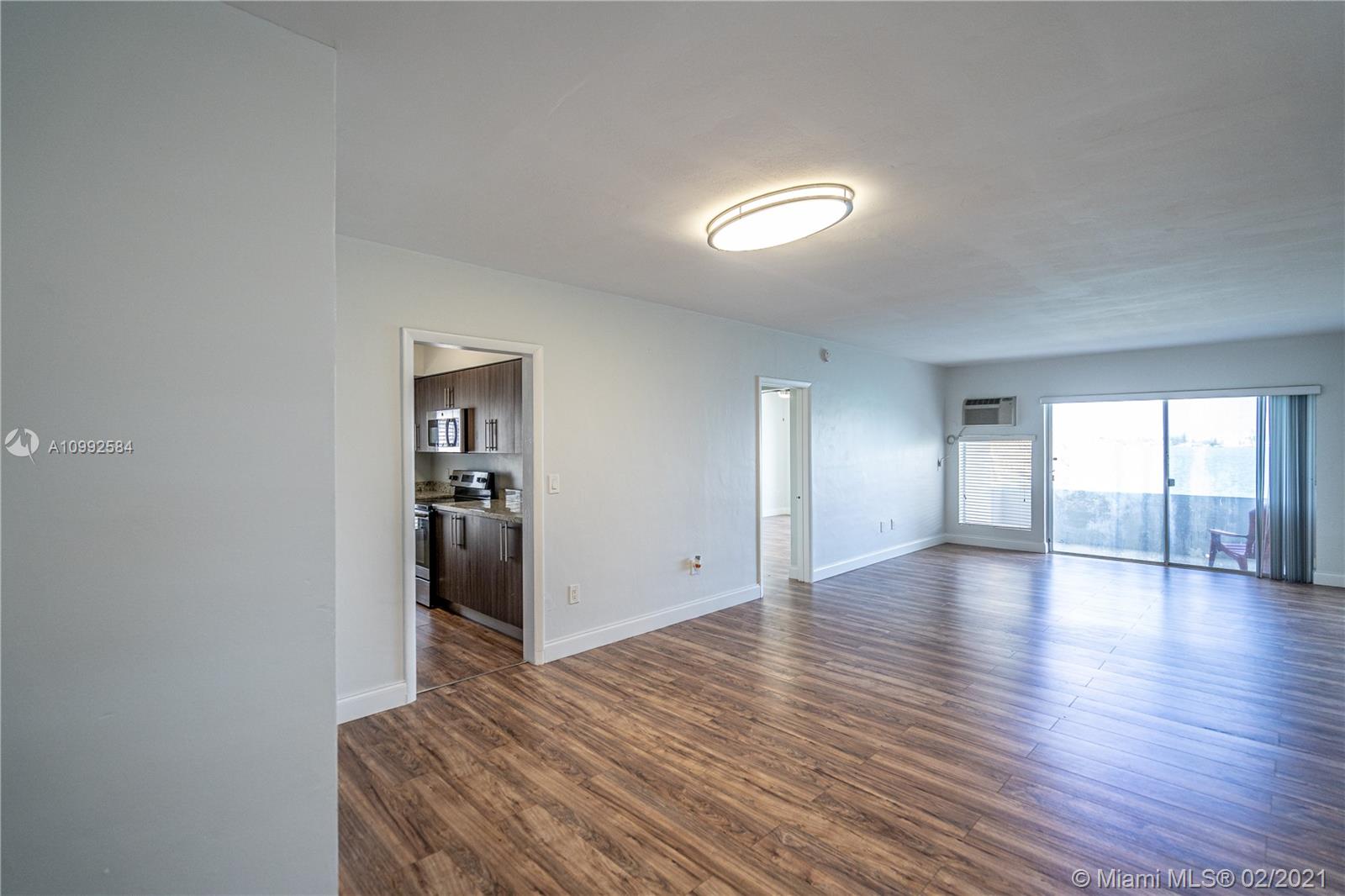 See details / sq. ft. $ 2021-02-01 0 Photo