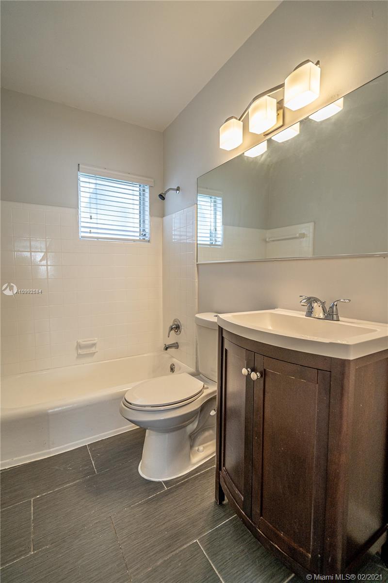 See details / sq. ft. $ 2021-02-01 0 Photo