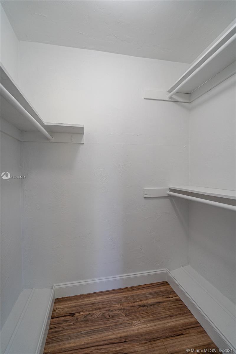 See details / sq. ft. $ 2021-02-01 0 Photo