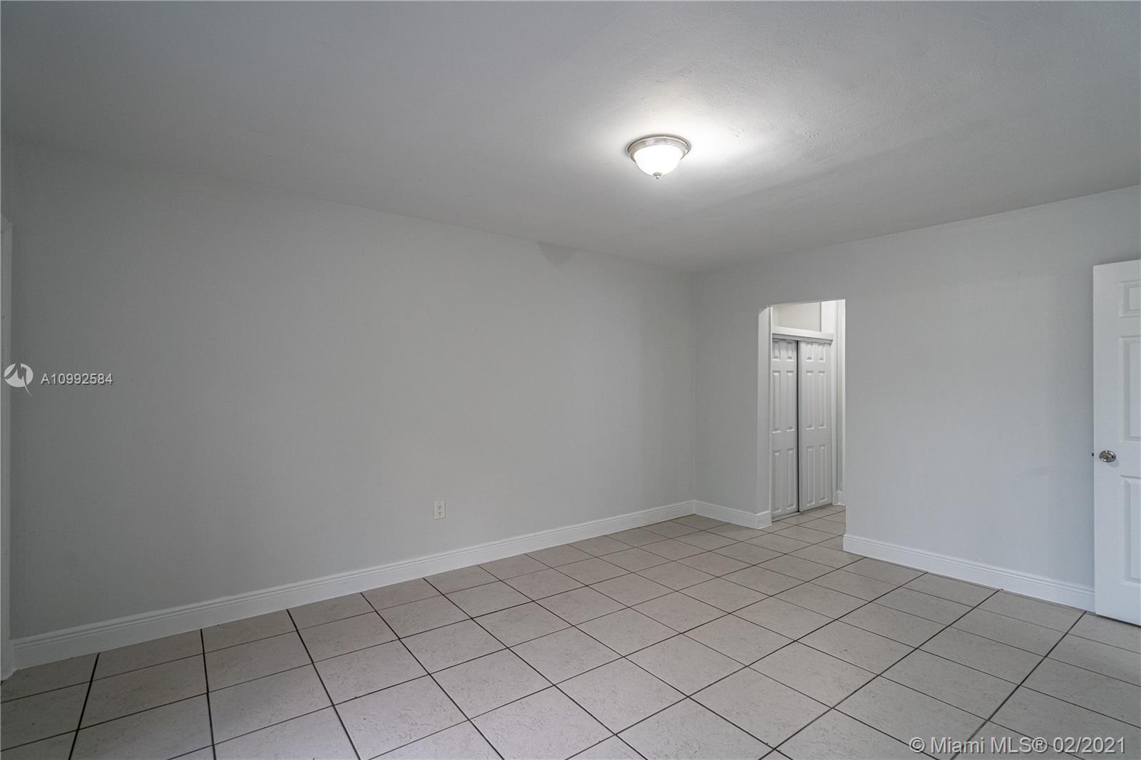 See details / sq. ft. $ 2021-02-01 0 Photo