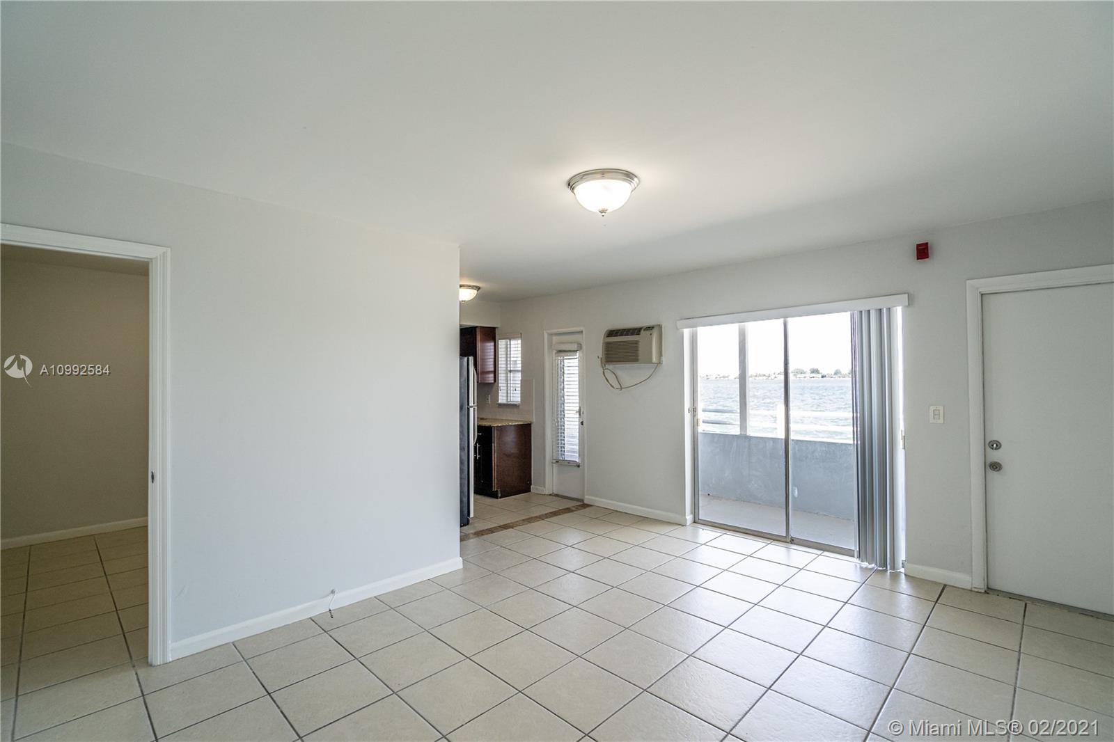 See details / sq. ft. $ 2021-02-01 0 Photo