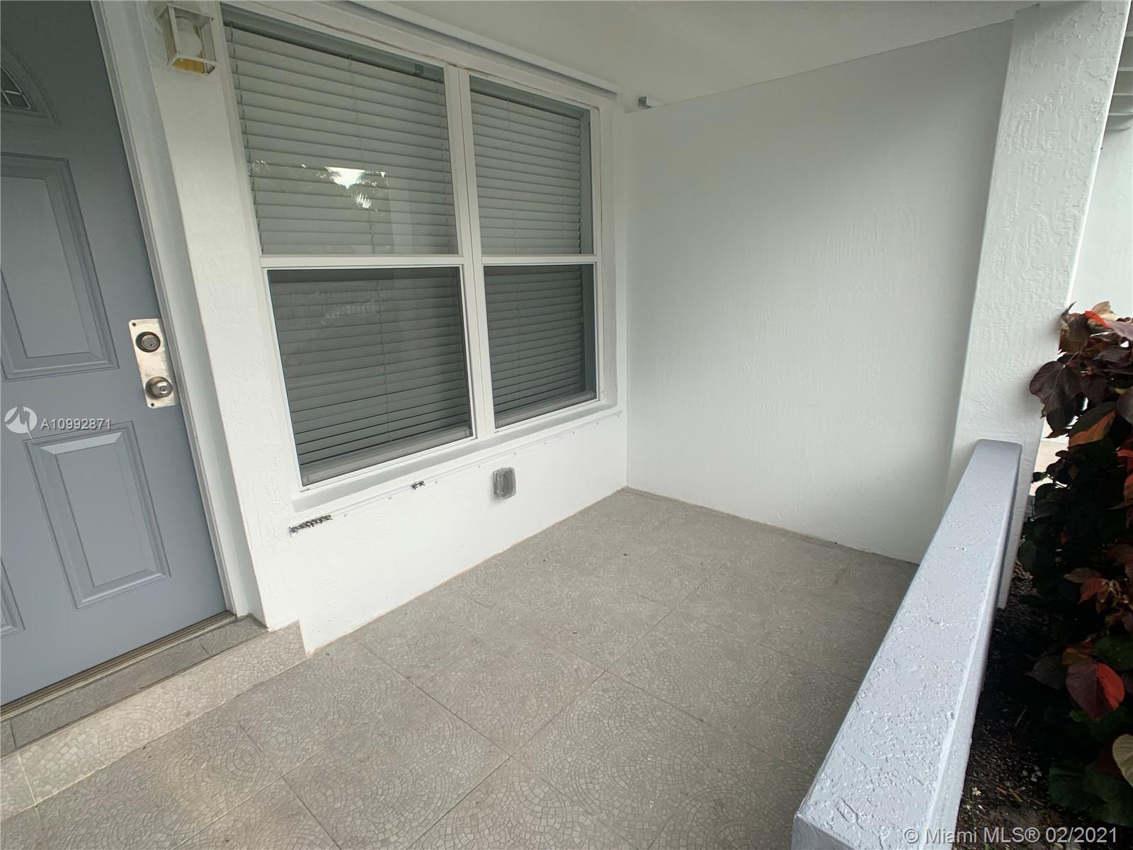 See details / 1600 sq. ft. $ 2021-02-02 0 Photo