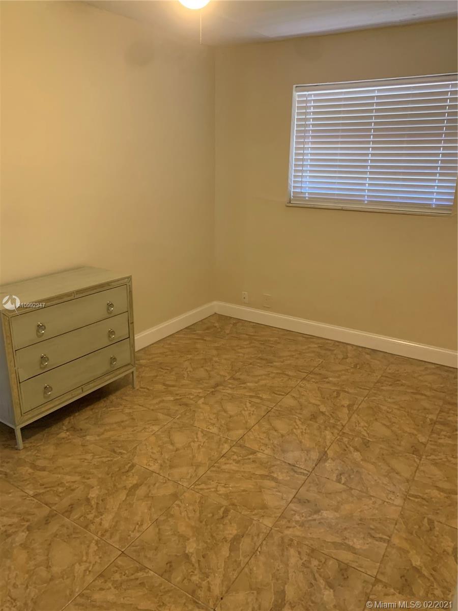 See details / 972 sq. ft. $ 2021-02-09 0 Photo