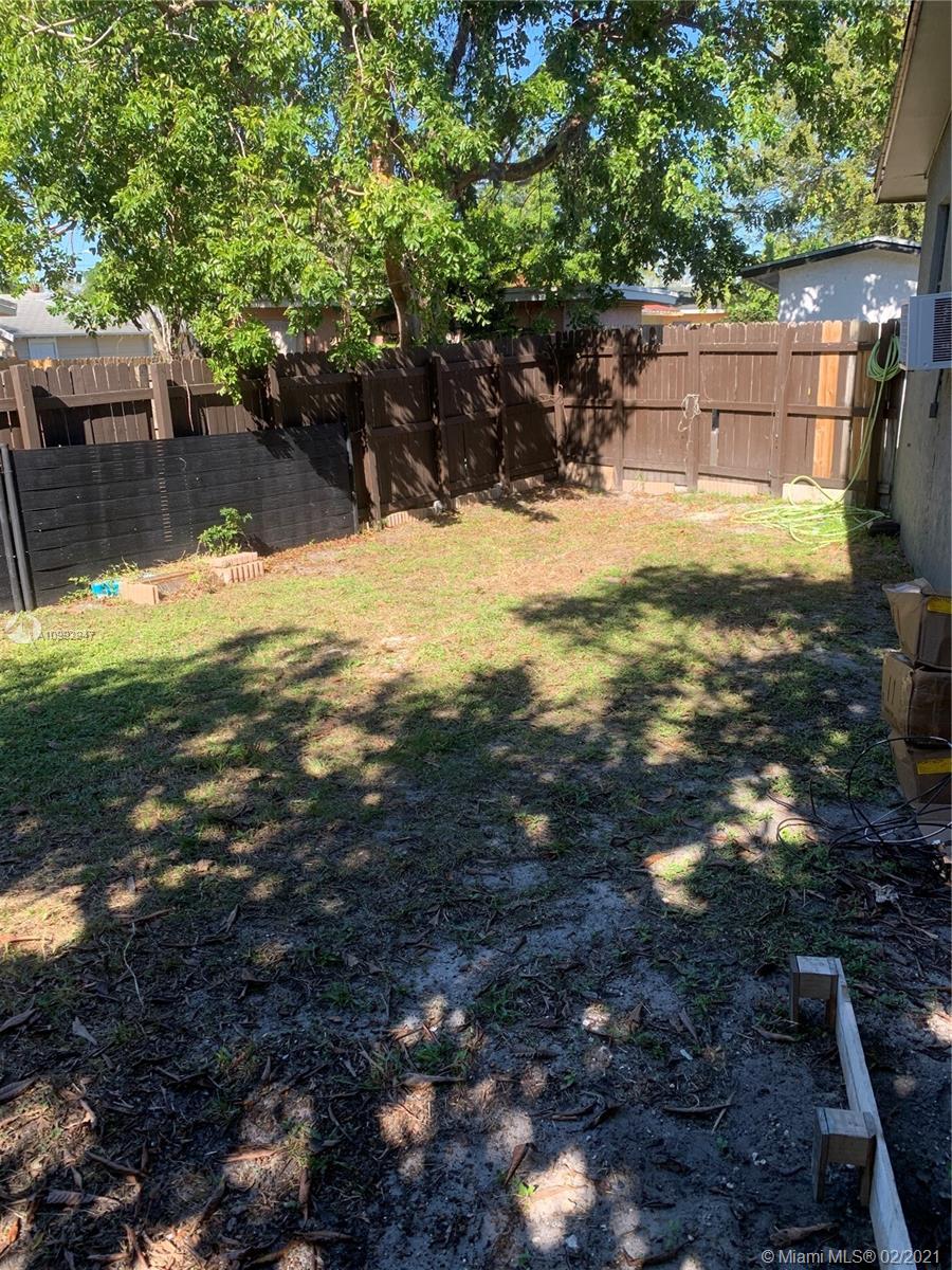 See details / 972 sq. ft. $ 2021-02-09 0 Photo