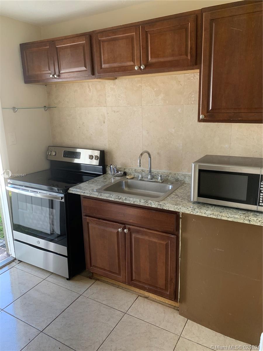 See details / 972 sq. ft. $ 2021-02-09 0 Photo