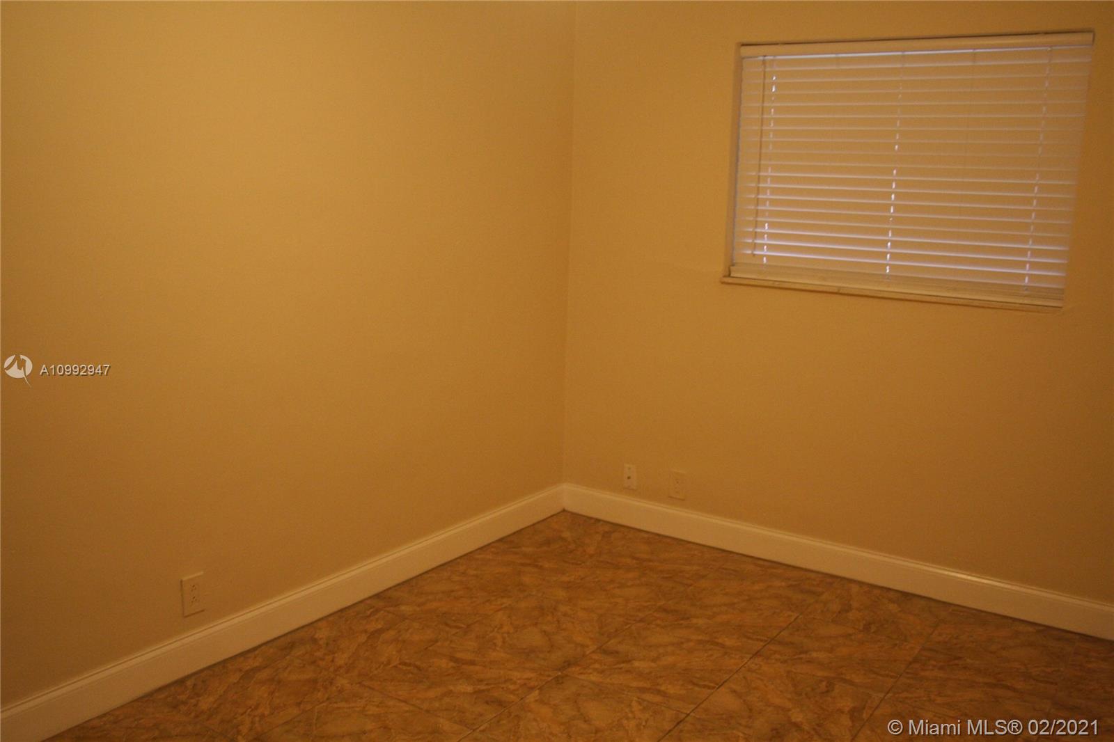 See details / 972 sq. ft. $ 2021-02-09 0 Photo