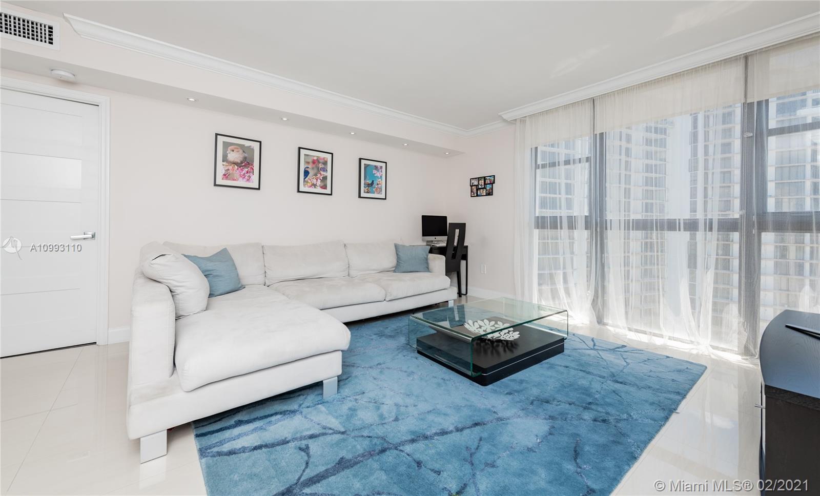 Photo of 3731 Country Club Dr #2123, Aventura, Florida, 33180 - Layout of the Living Room/Dining Room with an Open Kitchen