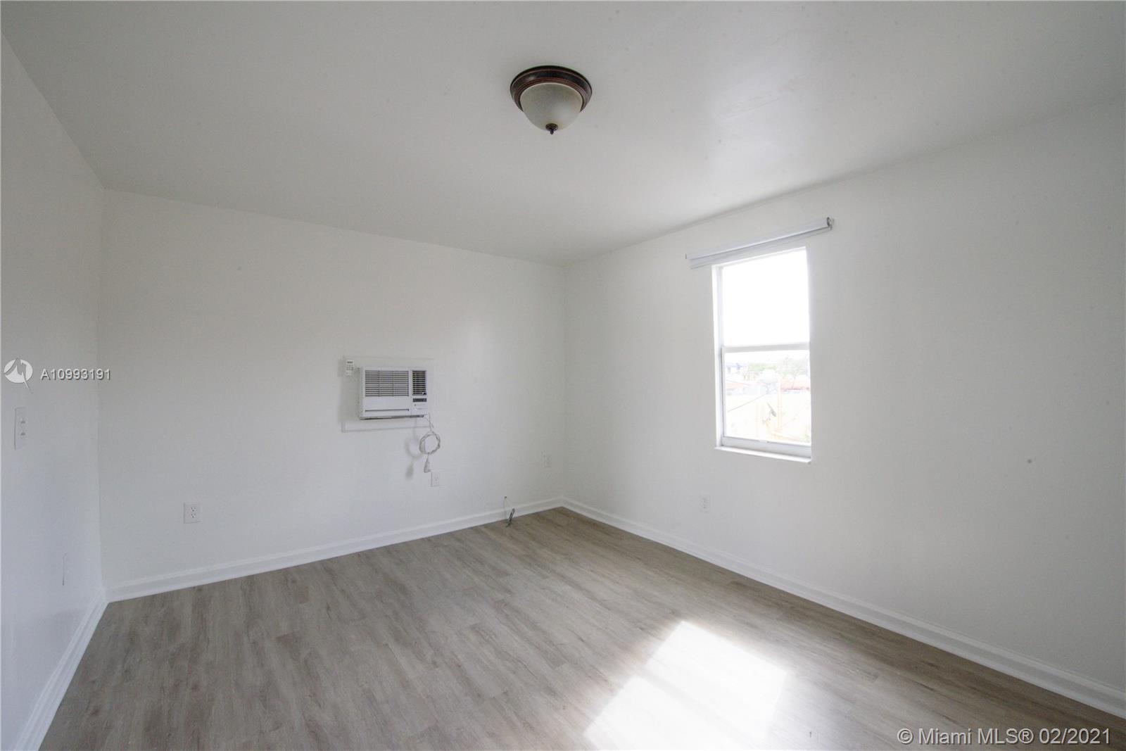 See details / 5776 sq. ft. $ 2021-03-04 0 Photo