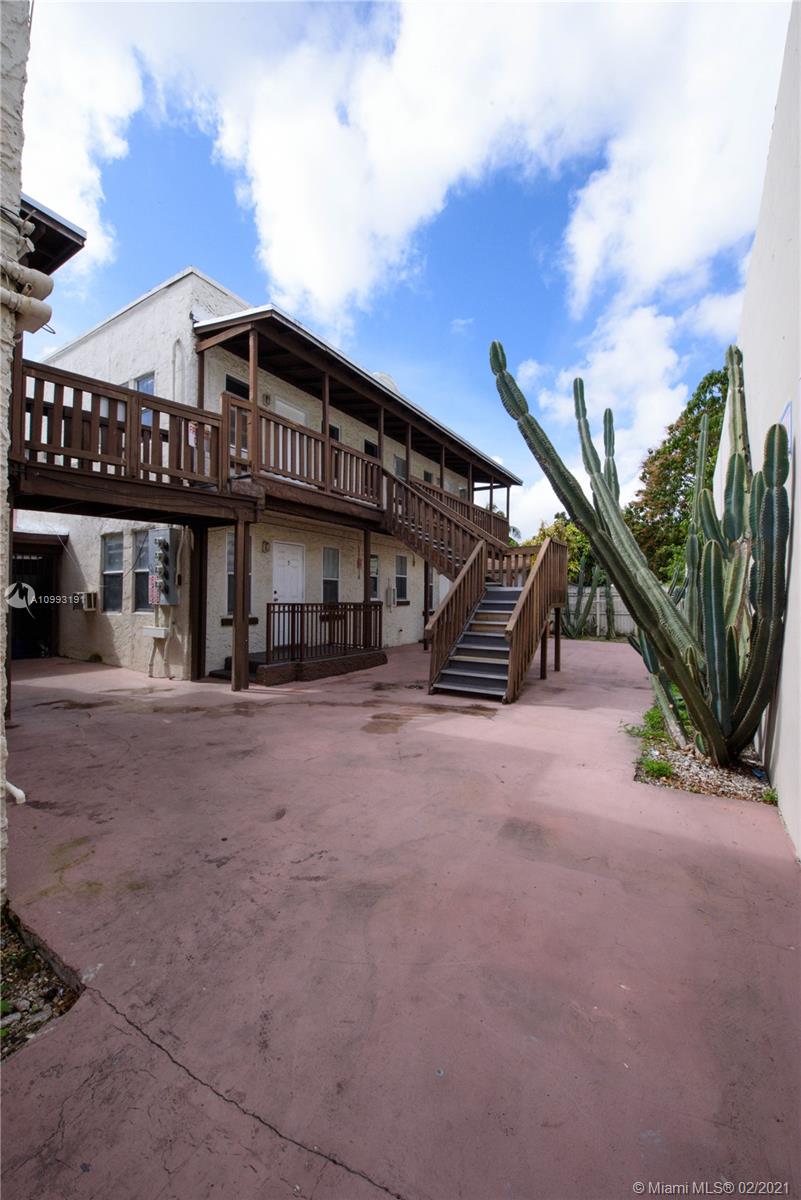 See details / 5776 sq. ft. $ 2021-03-04 0 Photo