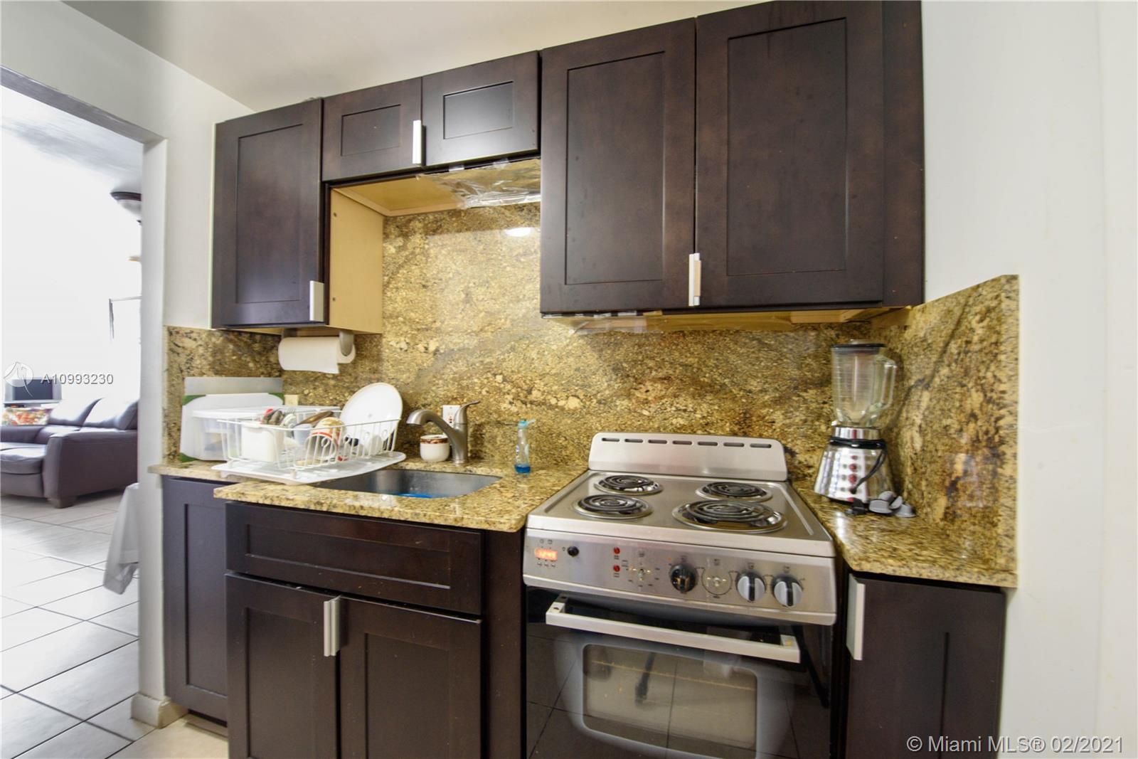 See details / 4244 sq. ft. $ 2021-03-04 0 Photo