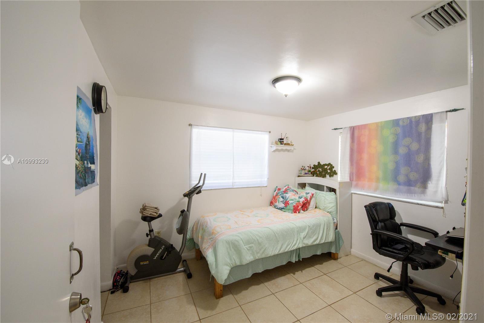 See details / 4244 sq. ft. $ 2021-03-04 0 Photo