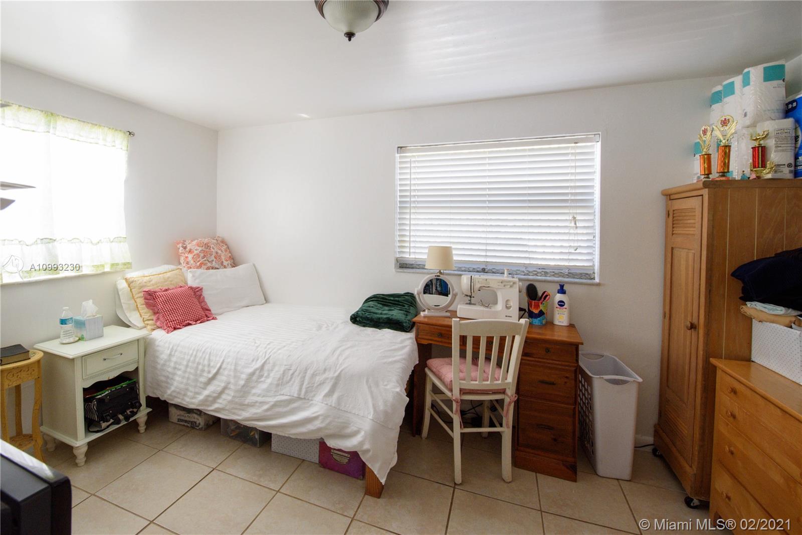 See details / 4244 sq. ft. $ 2021-03-04 0 Photo