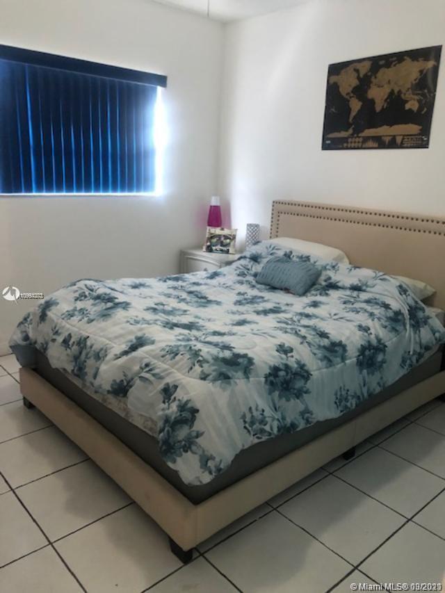 See details / 3115 sq. ft. $ 2021-03-31 0 Photo