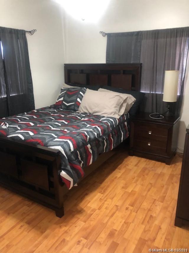 See details / 3115 sq. ft. $ 2021-03-31 0 Photo