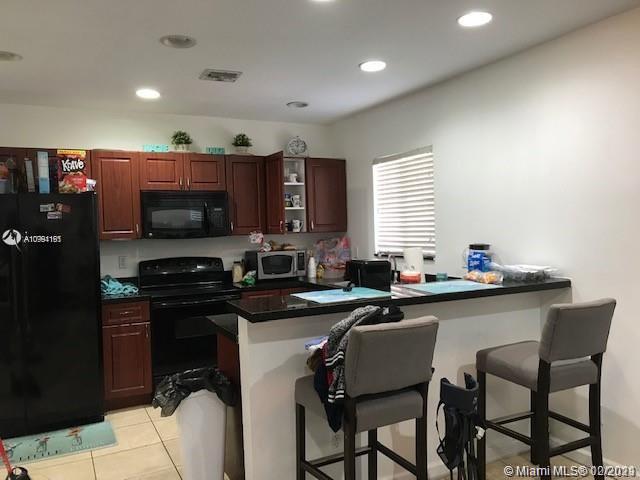 See details / 5508 sq. ft. $ 2021-02-04 0 Photo