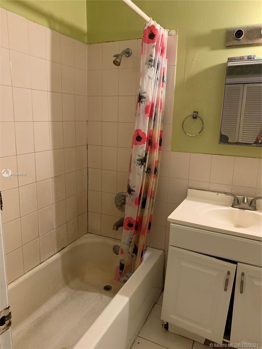 See details / 2051 sq. ft. $ 2021-02-19 0 Photo