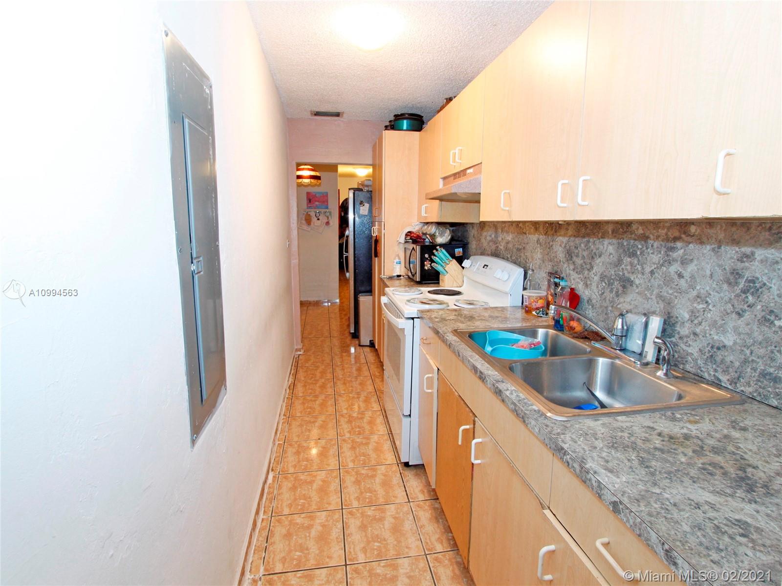 See details / 1816 sq. ft. $ 2021-02-04 0 Photo