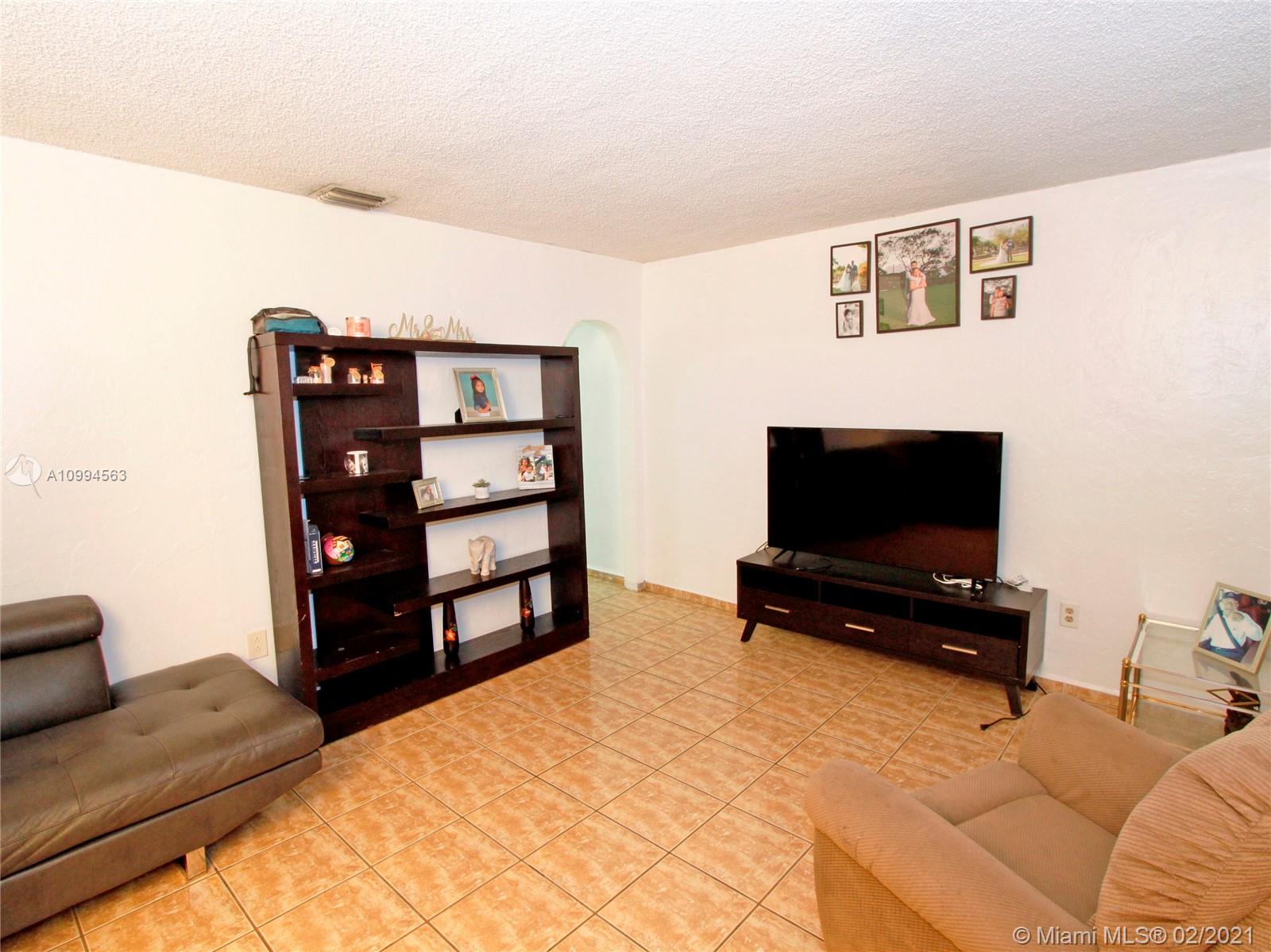 See details / 1816 sq. ft. $ 2021-02-04 0 Photo