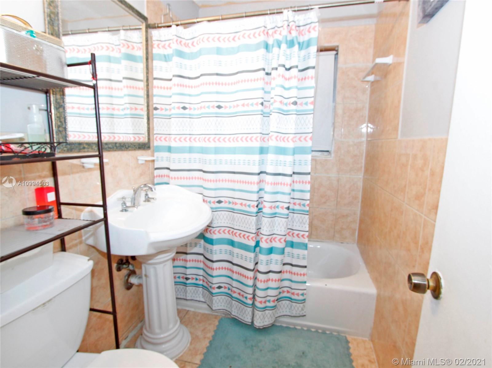 See details / 1816 sq. ft. $ 2021-02-04 0 Photo