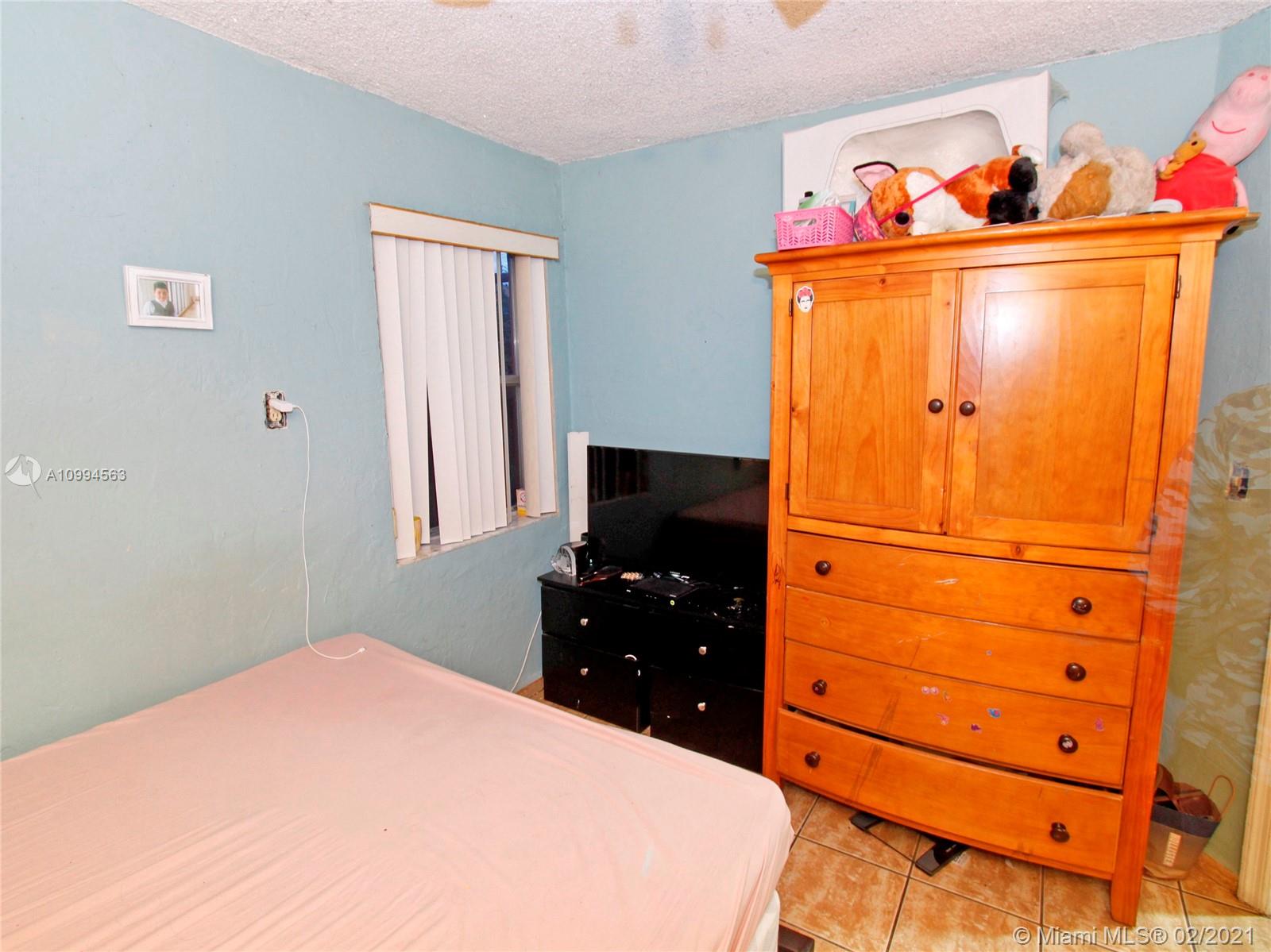 See details / 1816 sq. ft. $ 2021-02-04 0 Photo
