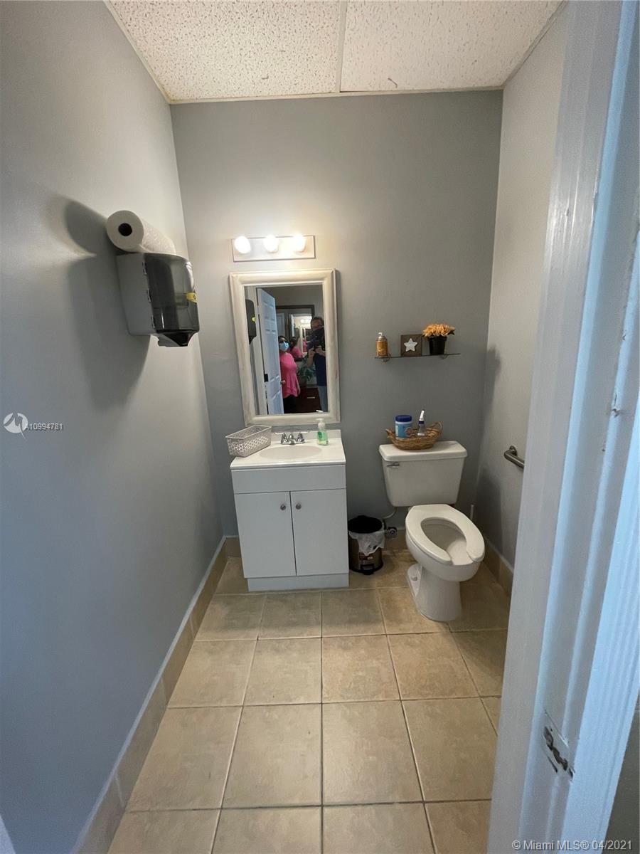 Ver detalles 24-27 / sq. ft. $ 2021-02-05 0 foto