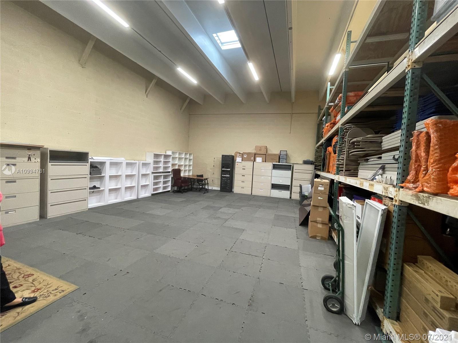 Ver detalles 24-27 / sq. ft. $ 2021-02-05 0 foto