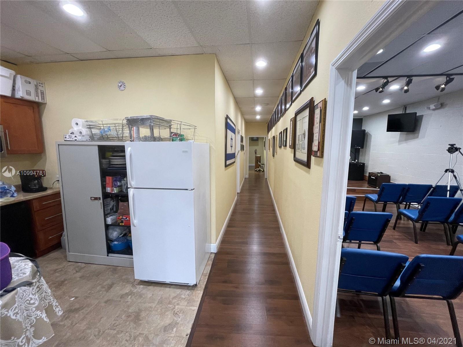 Ver detalles 24-27 / sq. ft. $ 2021-02-05 0 foto