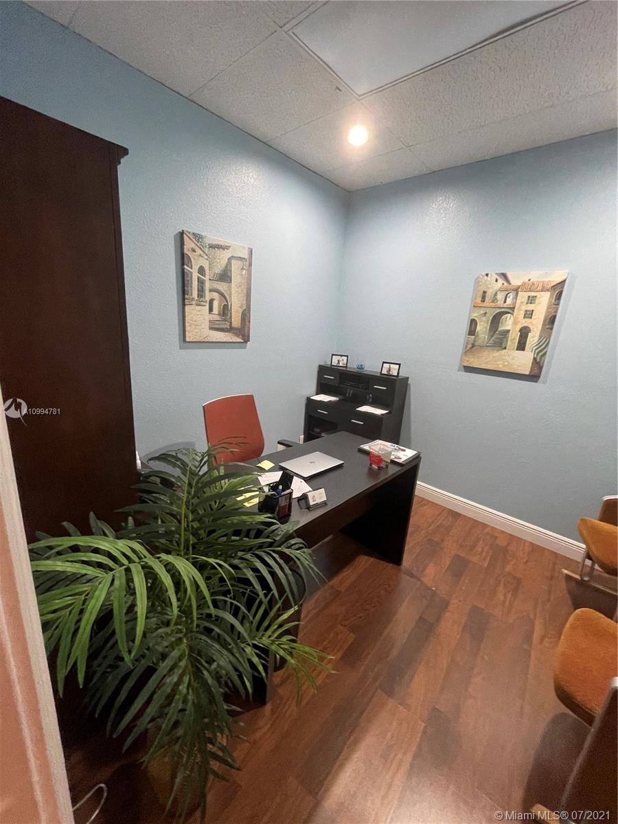 Ver detalles 24-27 / sq. ft. $ 2021-02-05 0 foto